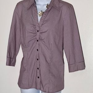 Ladies Apt 9 purple and white striped blouse. Perfect for any season!